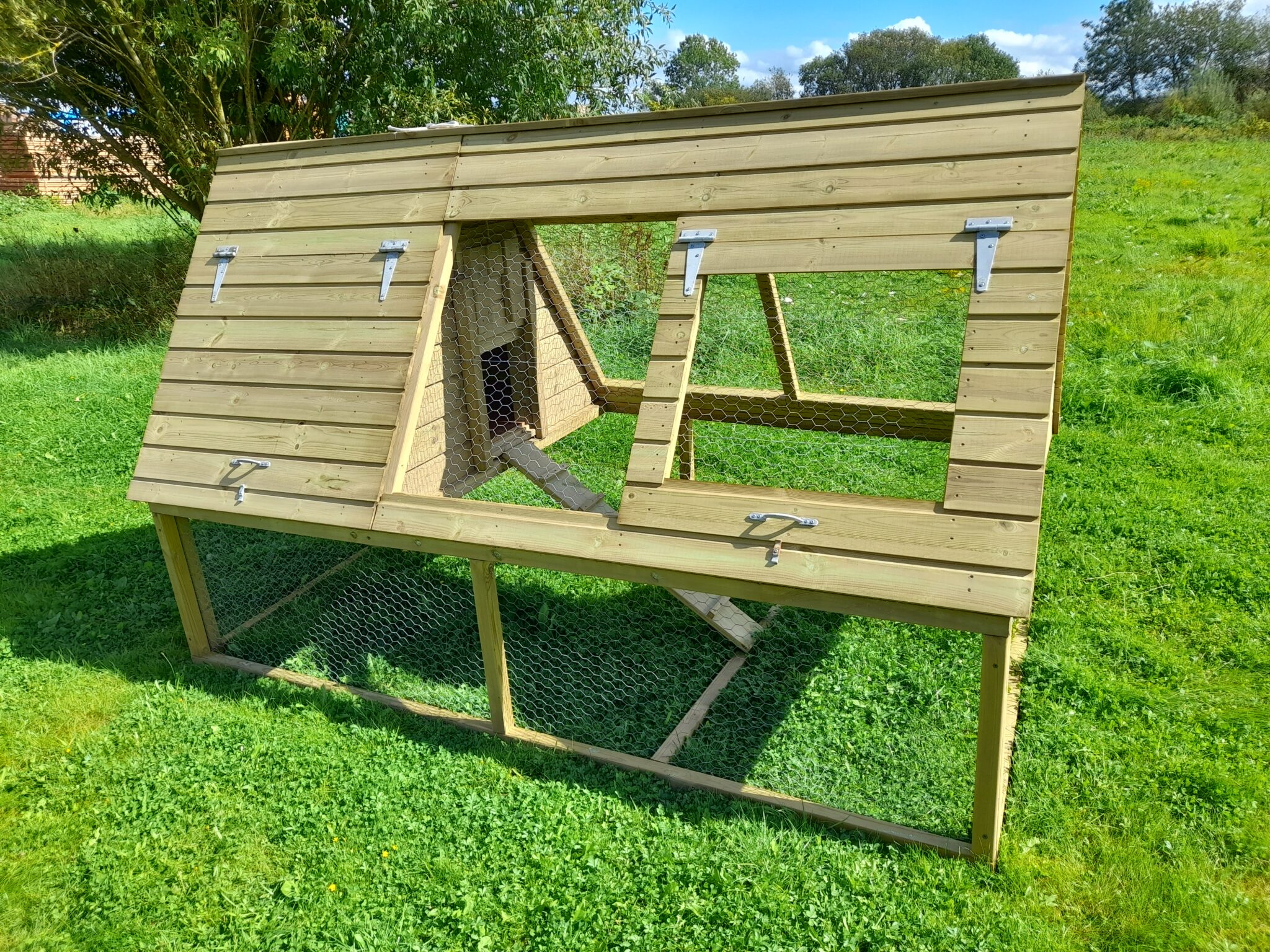 Hutton Ark Smallholder Raised