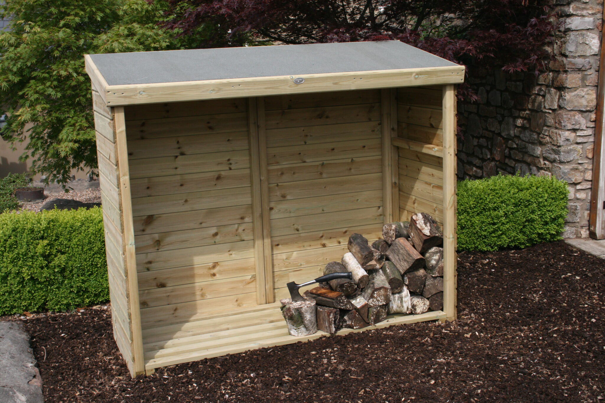 Hutton Enclosed Log Store Large