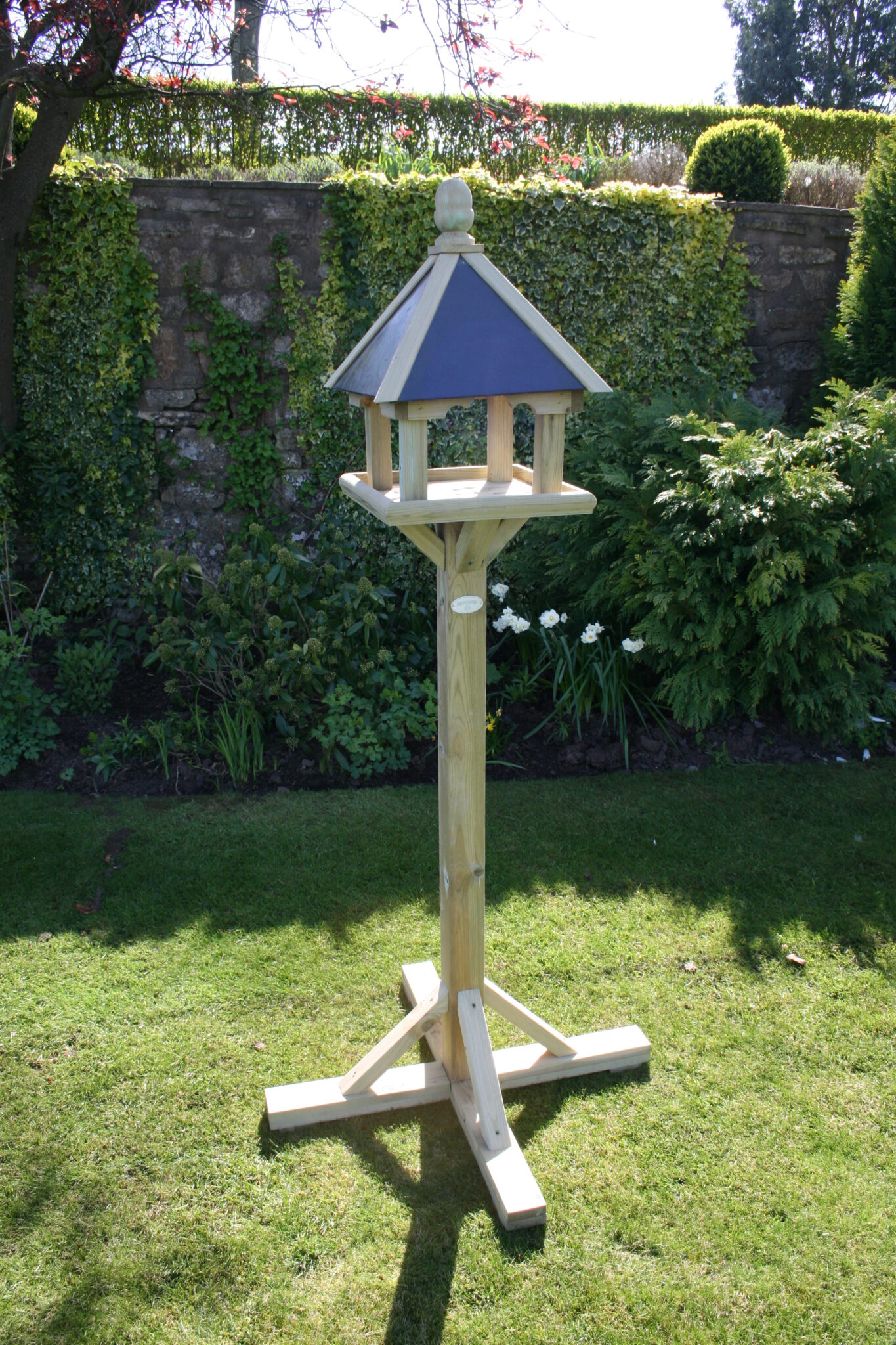 Hutton Henley Bird Table